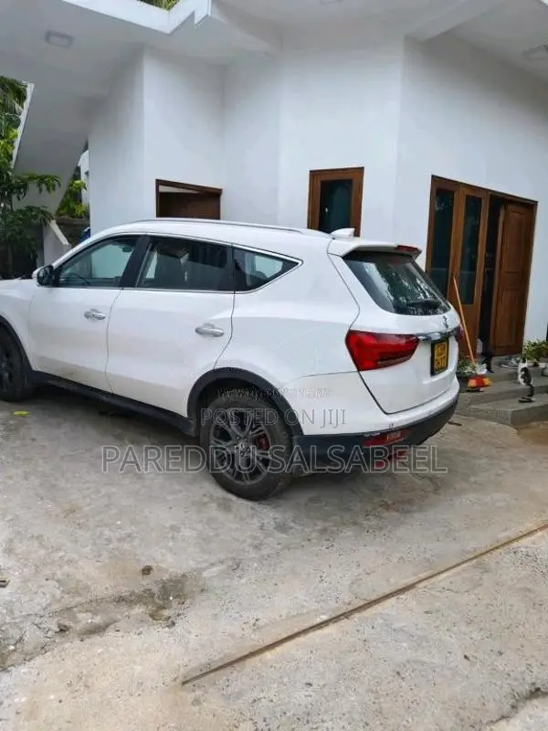DFSK Glory I-Auto 2023 SUV (Used)