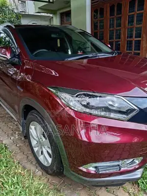 Honda Vezel 2014 SUV (Used)