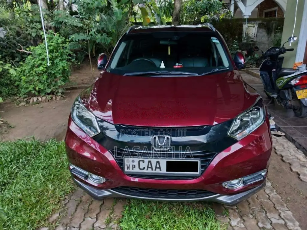Honda Vezel 2014 SUV (Used)