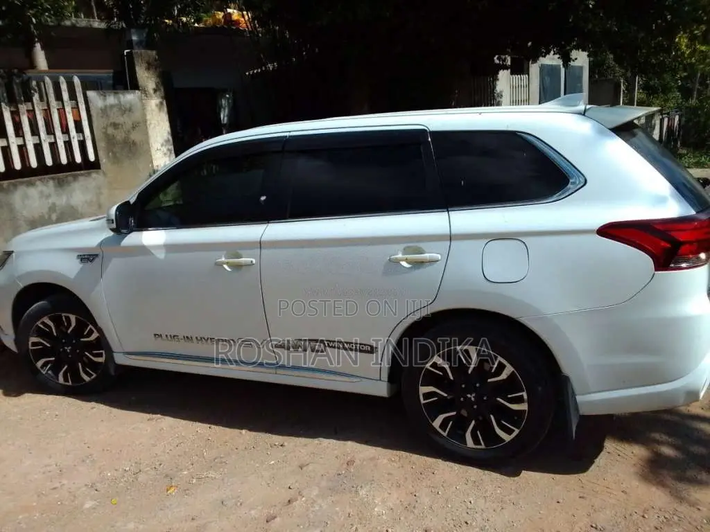 Mitsubishi Outlander 2016 SUV (Used)