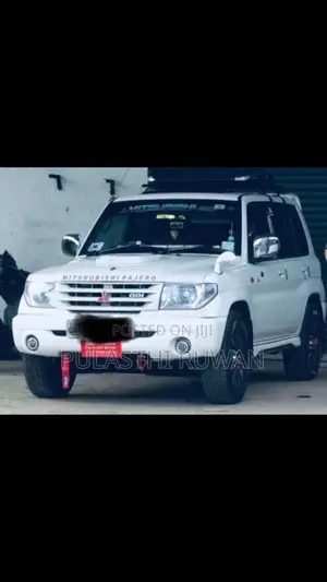 Mitsubishi Pajero IO 2006 SUV (Used)