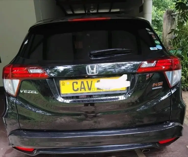 Honda Vezel Rs Sensing 2017 SUV (Used)