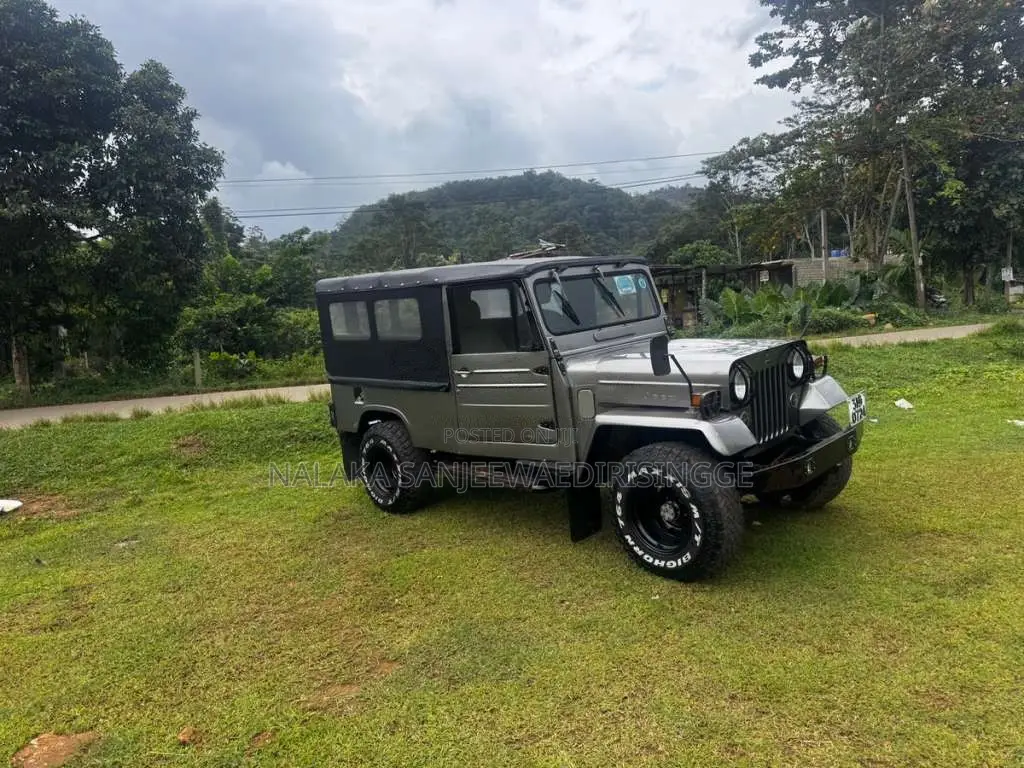 Mitsubishi 4DR5 1976 SUV (Used)