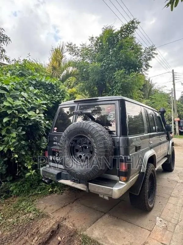 Toyota Land Cruiser Box Prado 1991 SUV (Used)