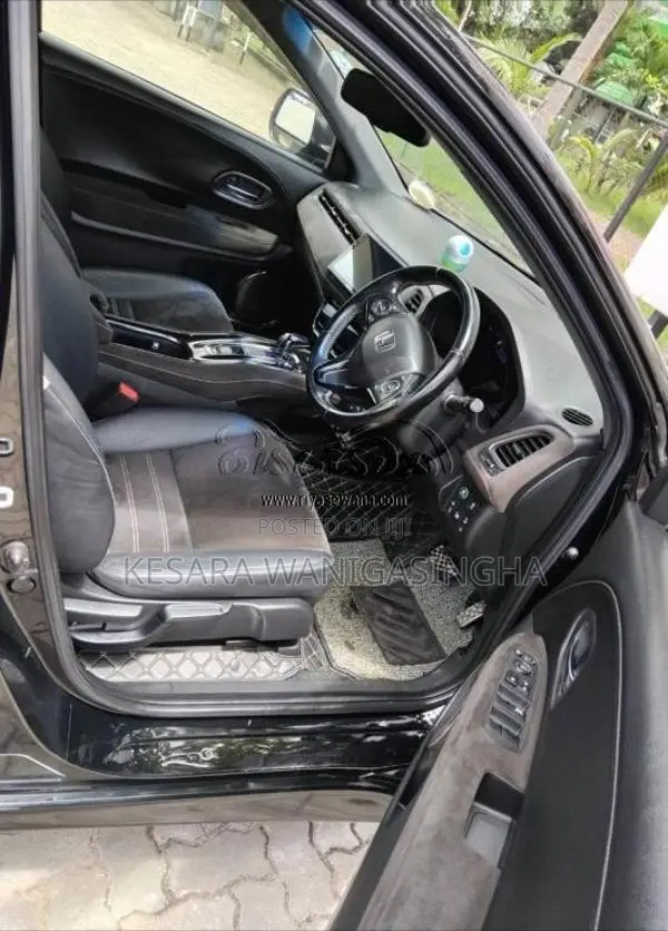 Honda Vezel Rs Sensing 2017 SUV (Used)