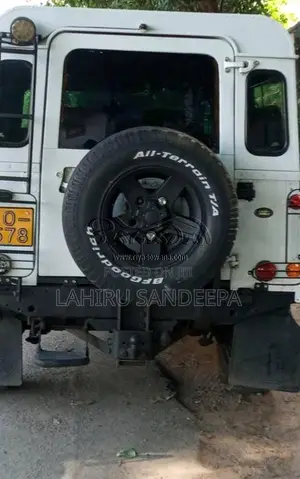 Land-Rover Defender 1998 SUV (Used)