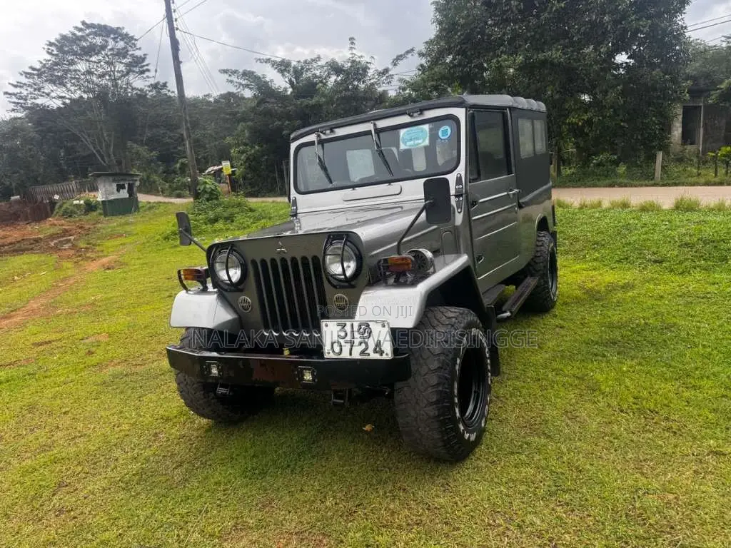 Mitsubishi 4DR5 1976 SUV (Used)