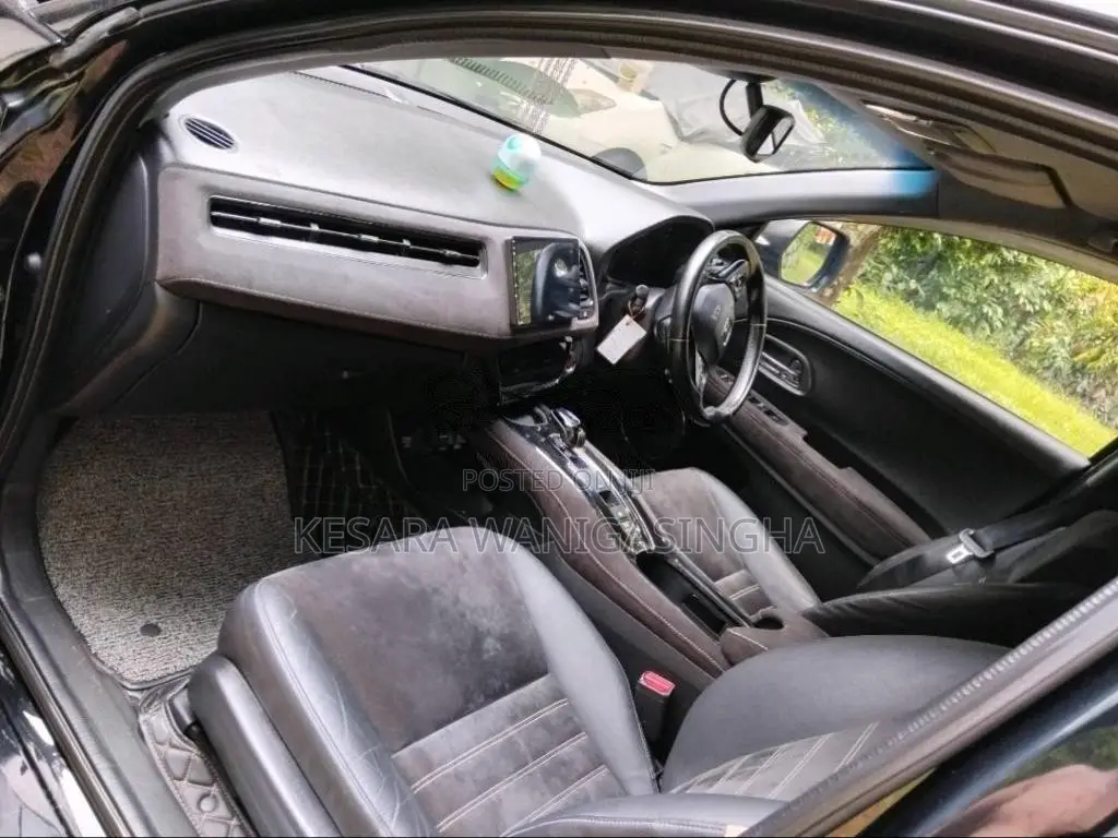 Honda Vezel Rs Sensing 2017 SUV (Used)
