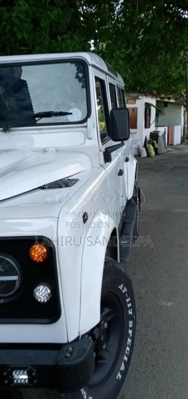 Land-Rover Defender 1998 SUV (Used)