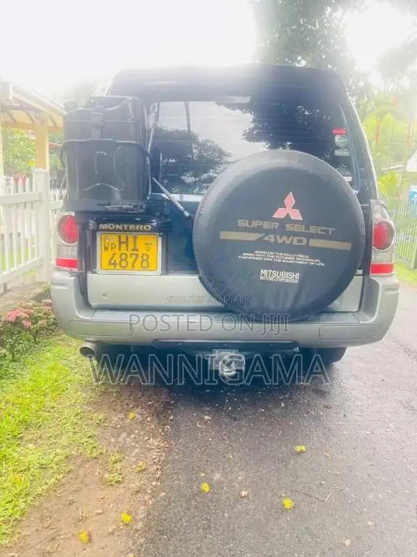 Mitsubishi Montero V6 2003 SUV (Used)