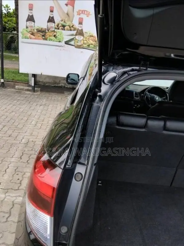 Honda Vezel Rs Sensing 2017 SUV (Used)