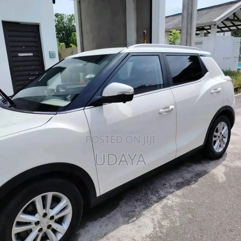 Micro Tivoli 2017 SUV (Used)