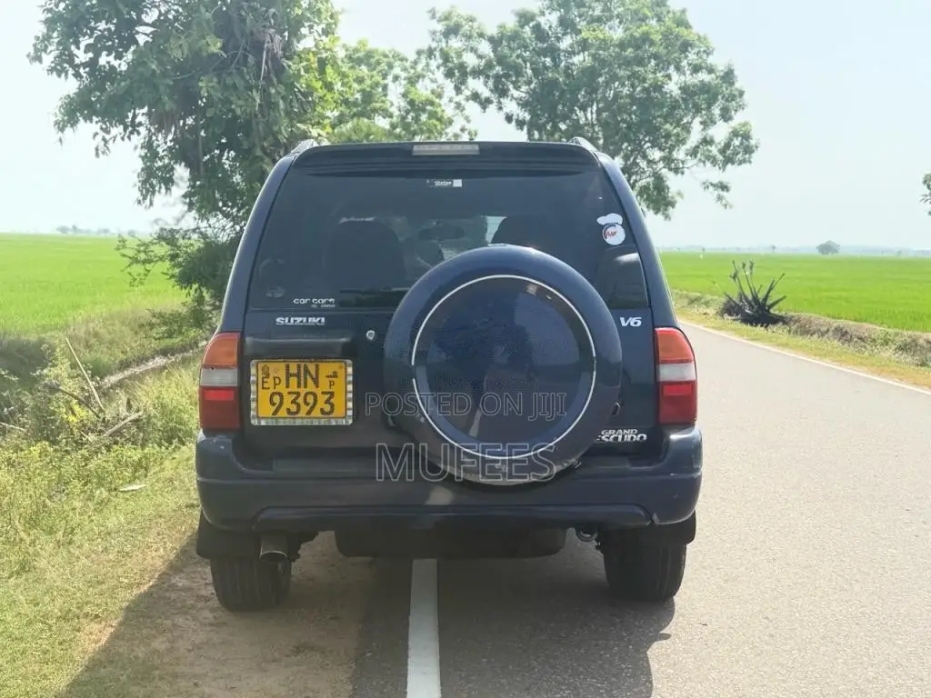 Suzuki Grand Vitara 2003 SUV (Used)