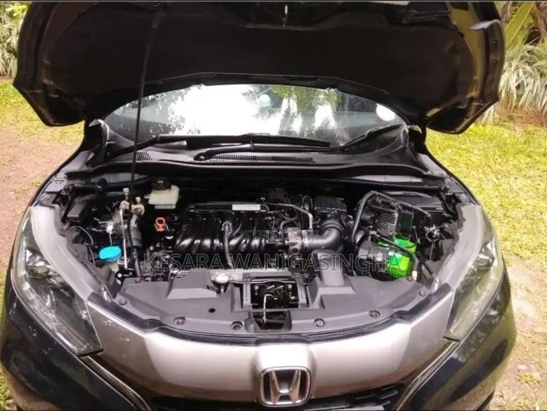 Honda Vezel Rs Sensing 2017 SUV (Used)