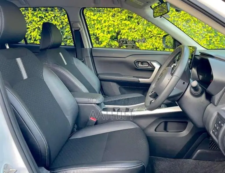 Daihatsu Rocky Z Premium 2024 SUV Unregistered (Recondition)