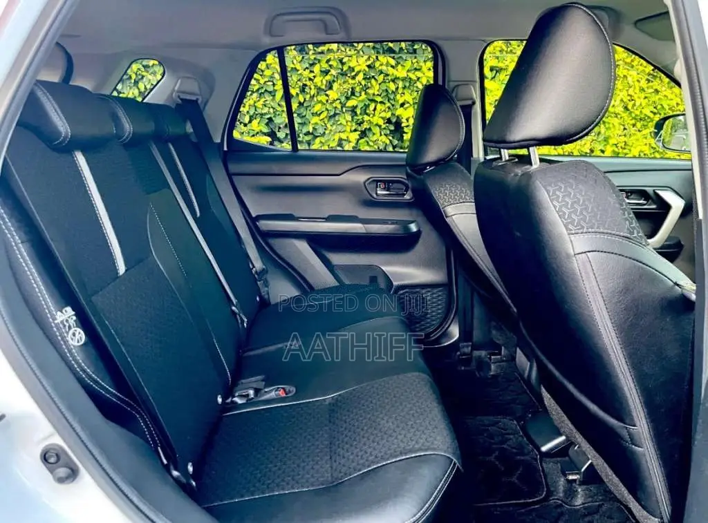 Daihatsu Rocky Z Premium 2024 SUV Unregistered (Recondition)