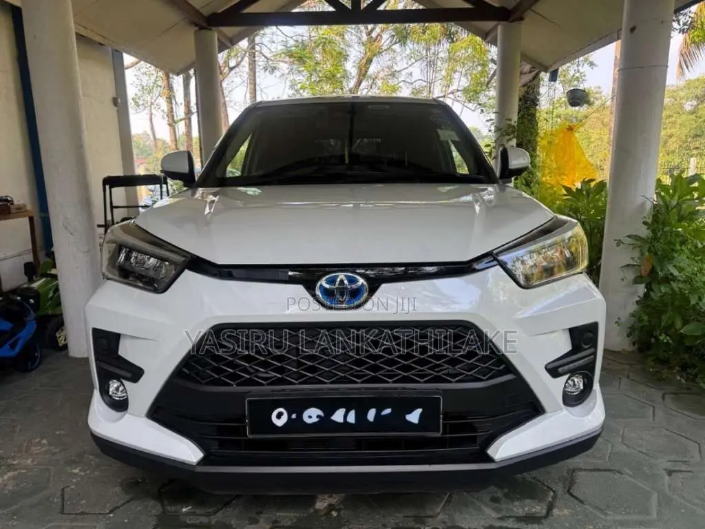 Toyota Raize 2024 SUV (Used)