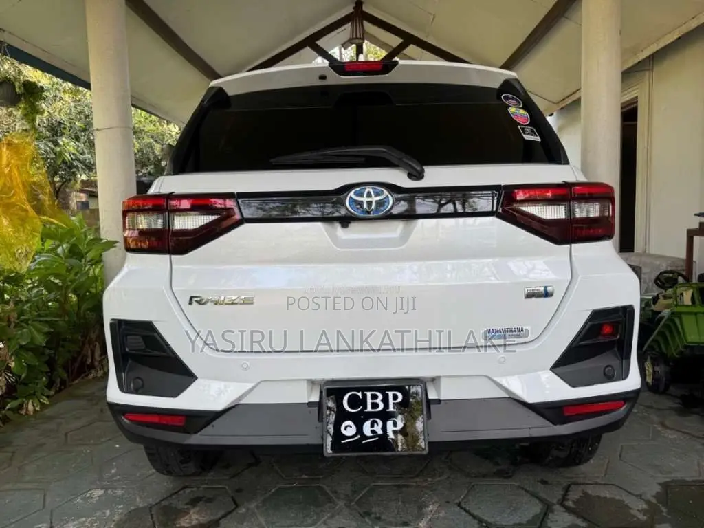 Toyota Raize 2024 SUV (Used)