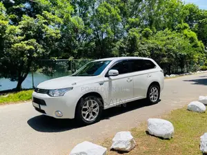 Mitsubishi Outlander 2013 SUV (Used)