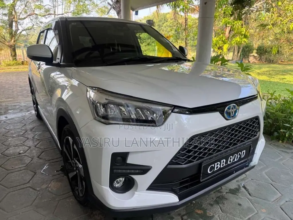 Toyota Raize 2024 SUV (Used)