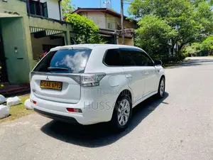 Mitsubishi Outlander 2013 SUV (Used)