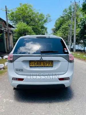 Mitsubishi Outlander 2013 SUV (Used)