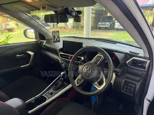 Toyota Raize 2024 SUV (Used)
