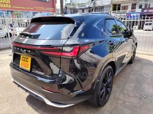 Toyota Lexus NH350h 2025 SUV (Used)