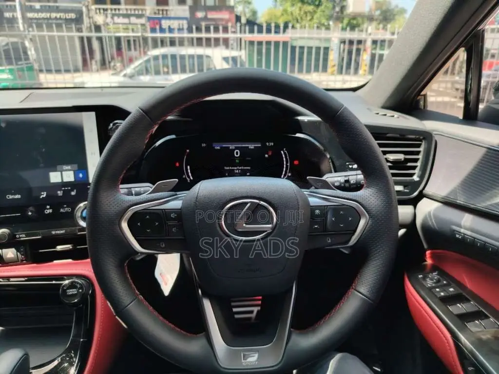 Toyota Lexus NH350h 2025 SUV (Used)