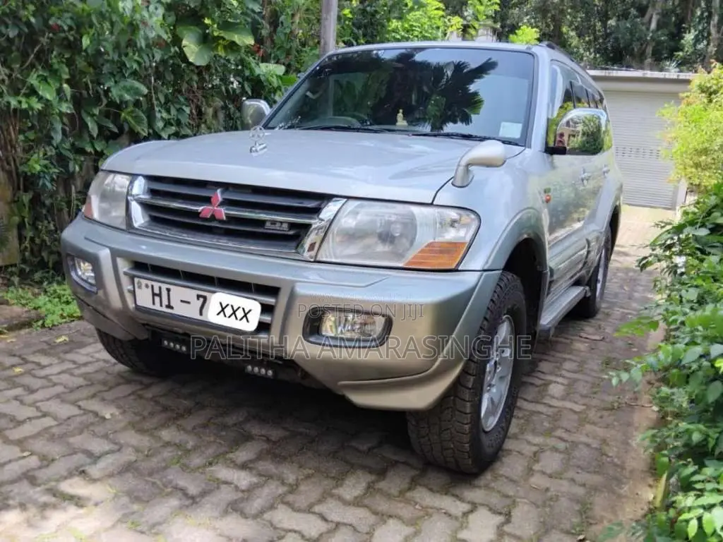 Mitsubishi Montero 2000 SUV (Used)