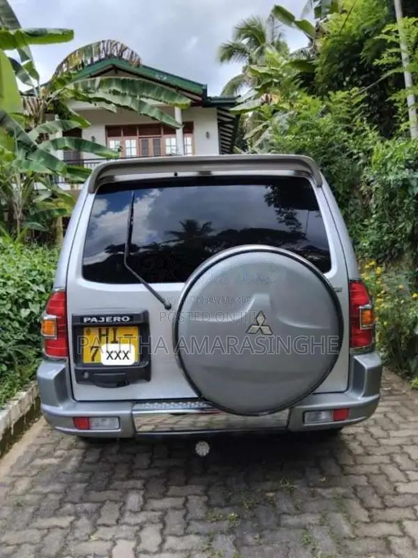 Mitsubishi Montero 2000 SUV (Used)
