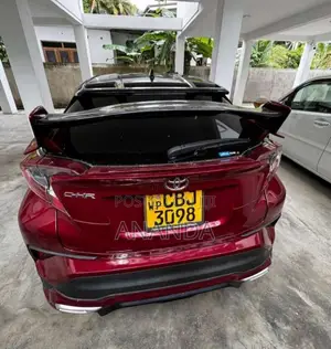 Toyota CHR 2018 SUV (Used)