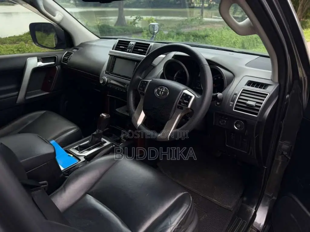 Toyota Prado 2015 SUV (Used)