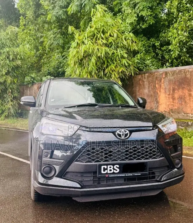 Toyota Raize 2024 SUV (Used)