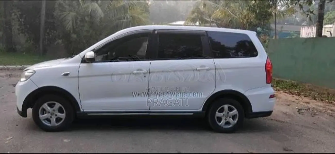 DFSK Glory 2016 SUV (Used)