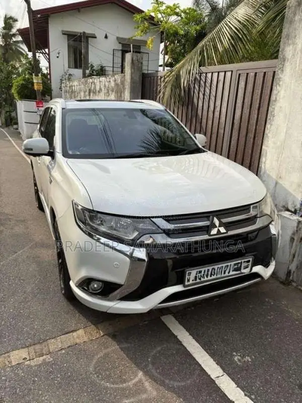 Mitsubishi Outlander 2015 SUV (Used)