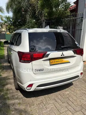 Mitsubishi Outlander 2015 SUV (Used)