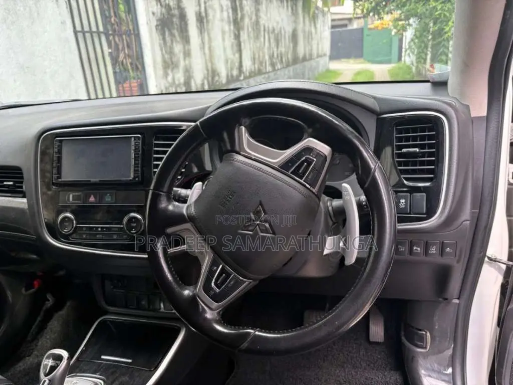 Mitsubishi Outlander 2015 SUV (Used)