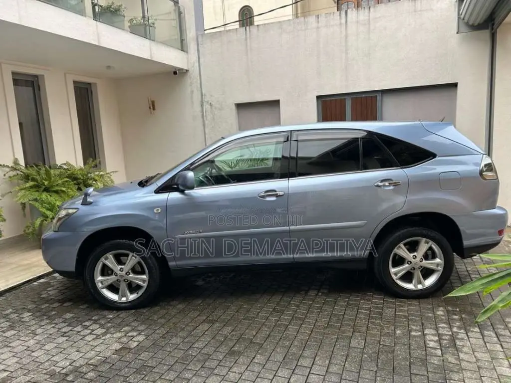 Toyota Harrier 2009 SUV (Used)