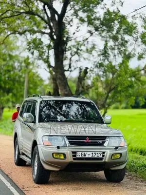 Mitsubishi Montero 2002 SUV (Used)