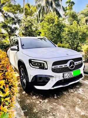 Mercedes-Benz GLB 200 AMG Line Premium Plus 2020 SUV (Used)