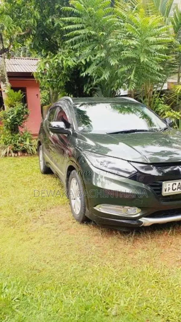 Honda Vezel 2013 SUV (Used)