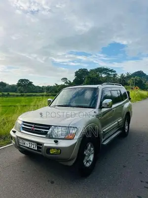 Mitsubishi Montero 2002 SUV (Used)