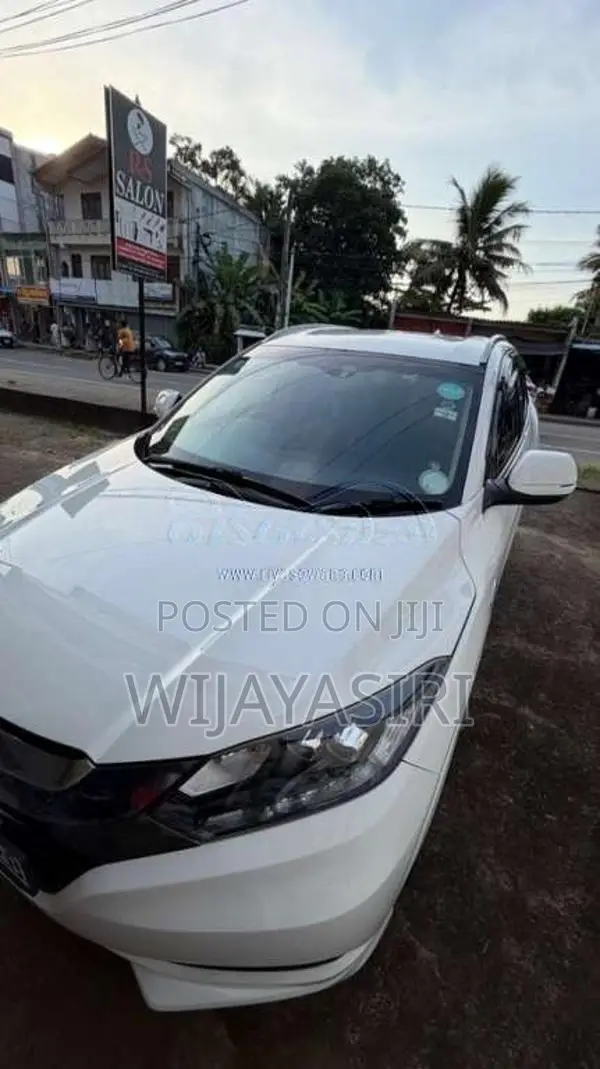 Honda Vezel 2014 SUV (Used)