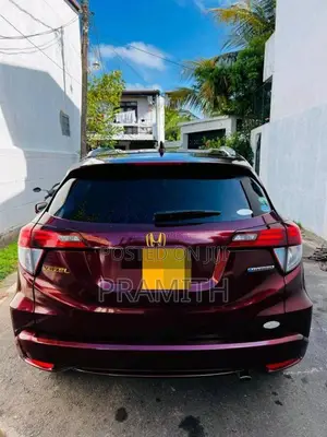 Honda Vezel 2014 SUV (Used)
