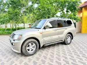 Mitsubishi Montero V6 2003 SUV (Used)