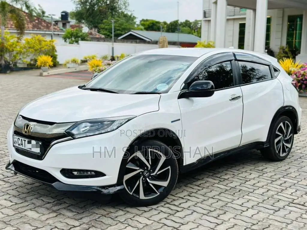 Honda Vezel Rs Sensing 2017 SUV (Used)