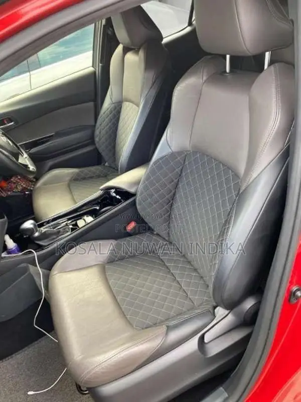 Toyota CHR 2020 SUV (Used)