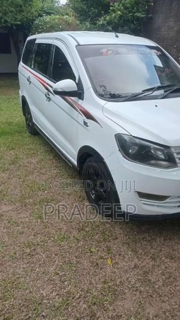 DFSK Glory 2017 SUV (Used)