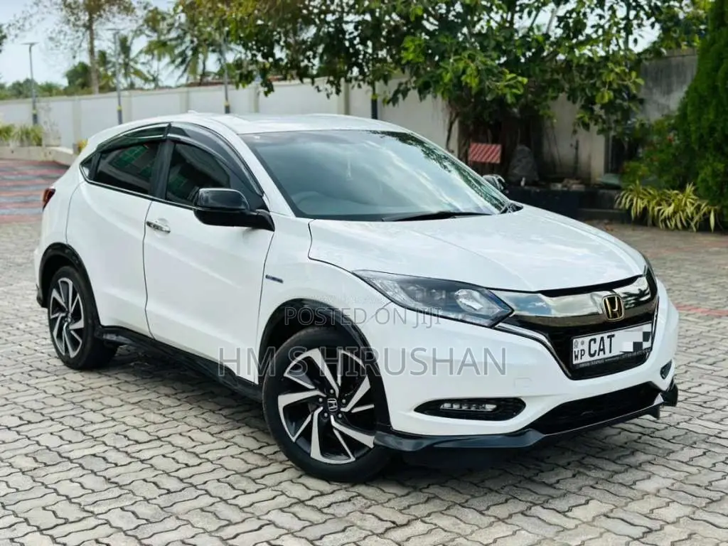 Honda Vezel Rs Sensing 2017 SUV (Used)